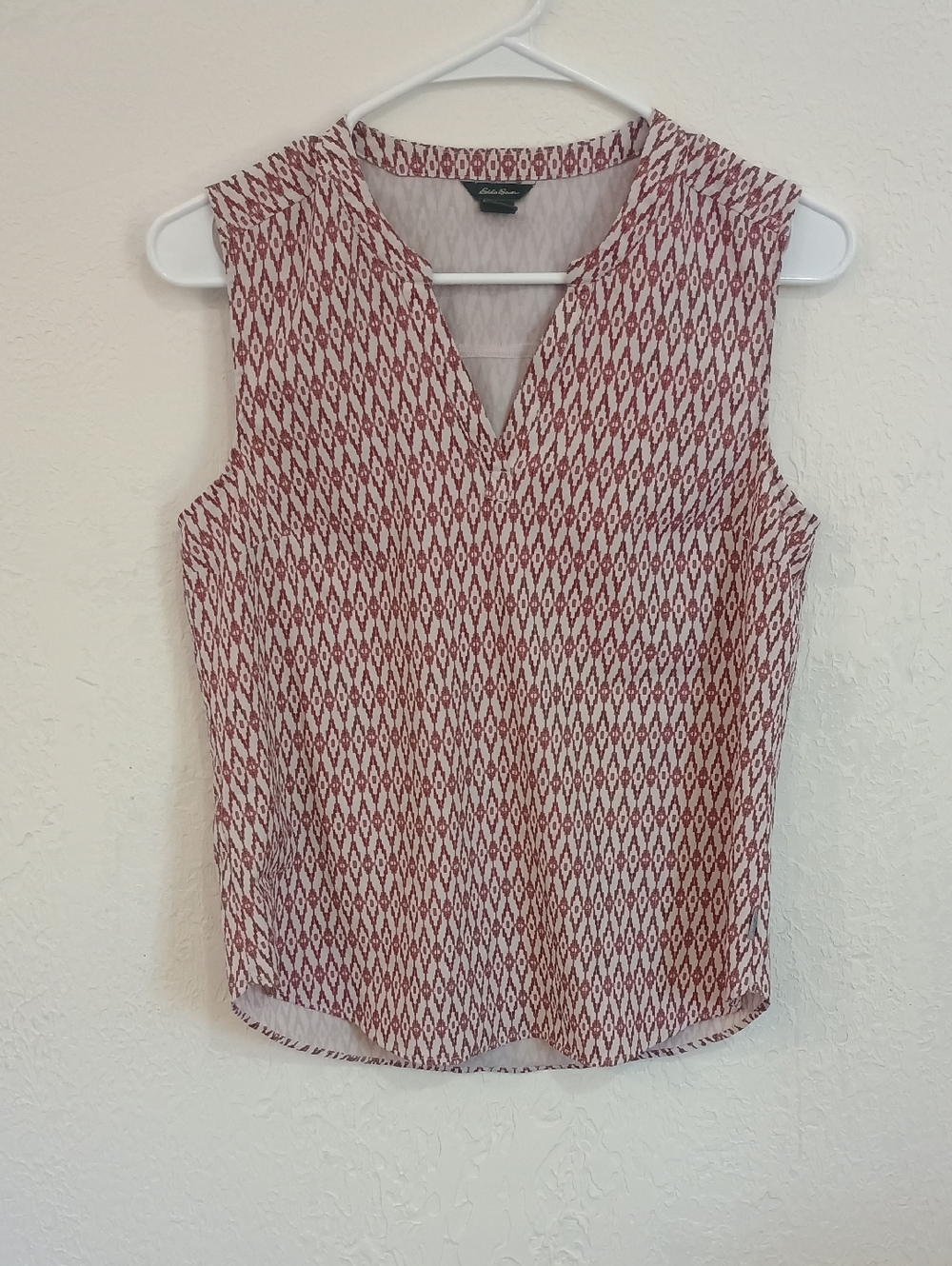Eddie Bauer Red & White Patterned Sleeveless V-Neck Camisole